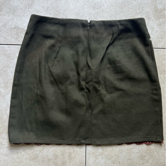 Francesca Women’s Skirt - Picture 3 of 4